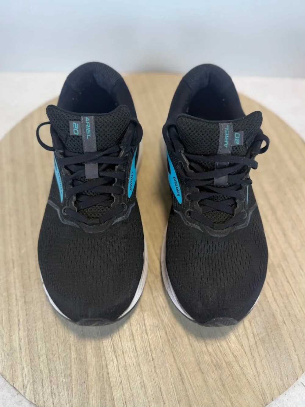 Brooks Ariel 20 Women’s 9 2E Extra Wide Black Blue Running Shoes 1203152E064